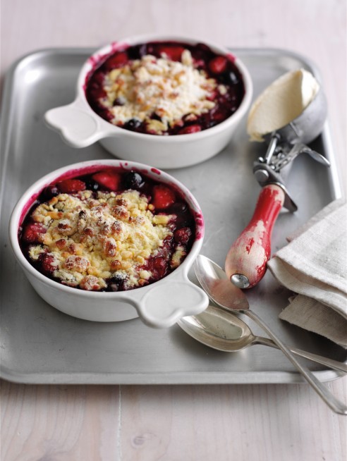 Raspberry and blueberry crumble