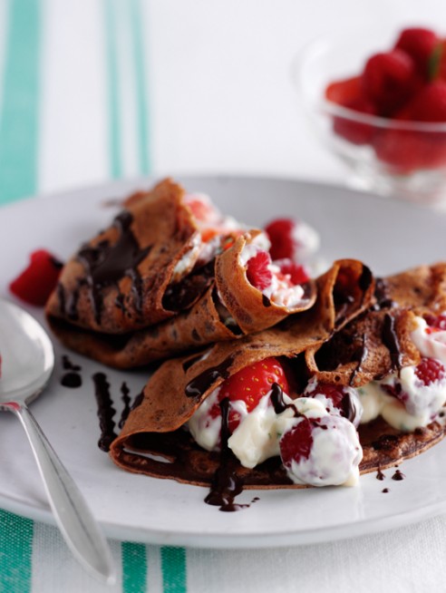 Chocolate berry pancakes with minted yogurt