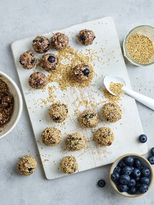 Blueberry and Peanut Butter Balls