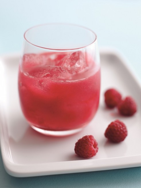 Pear and raspberry juice