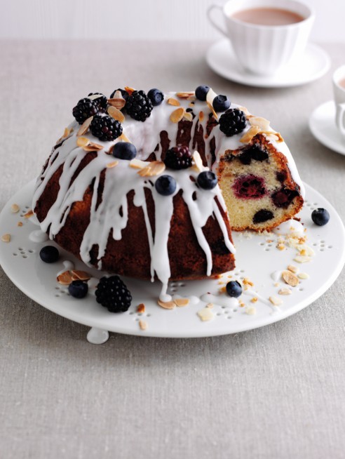 Blackberry and blueberry Christmas cake